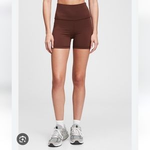 NWT GapFit 4" Sky-High Eclypse Bike Shorts